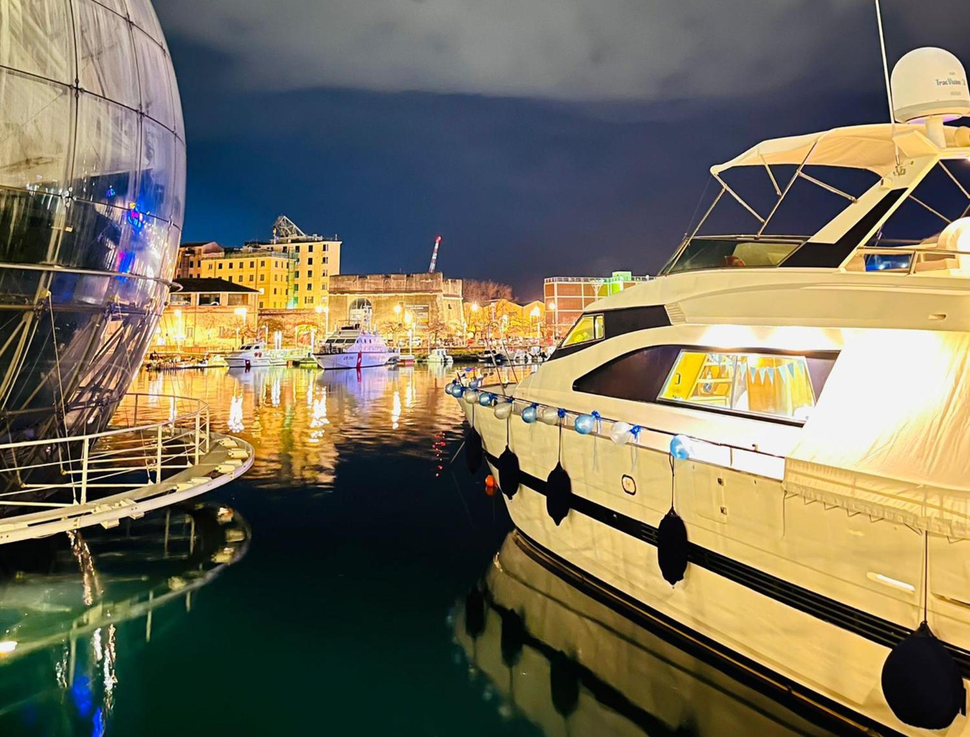 Bb Boat Lady A Otel Cenova Dış mekan fotoğraf